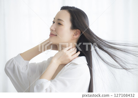 Women who do hair care 127108432