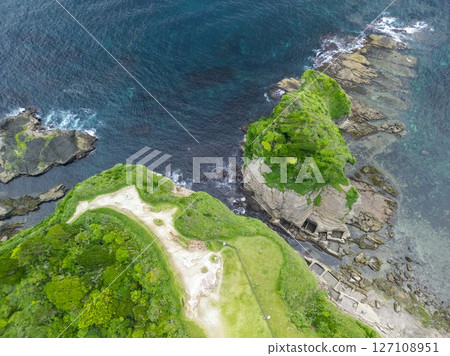Aerial photography of the complex natural formations of Ubara Utopia, shot by drone in Katsuura City, Chiba Prefecture Aerial photography of the complex natural formations of Ubara Utopia, shot by drone in Katsuura City, Chiba Prefecture 127108951