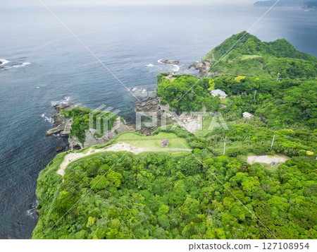 Aerial photography of the complex natural formations of Ubara Utopia, shot by drone in Katsuura City, Chiba Prefecture Aerial photography of the complex natural formations of Ubara Utopia, shot by drone in Katsuura City, Chiba Prefecture 127108954