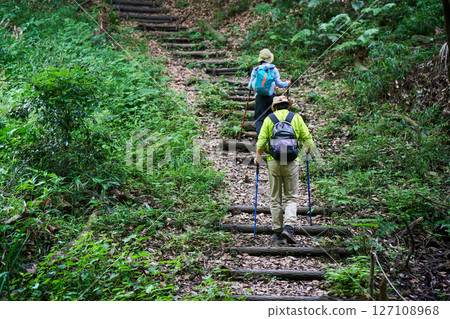 健行、健行、老年、散步、爬山 127108968