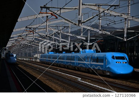 Blue Shinkansen Blue Shinkansen 127110366