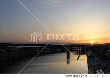 大阪關西博覽會,黃昏時的大阪灣夢洲(EXPO2025) 大阪關西博覽會,黃昏時的大阪灣夢洲(EXPO2025) 127111506