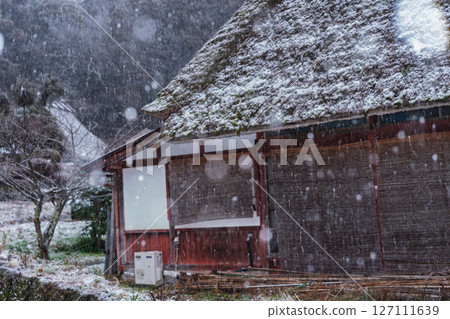 This photo was taken in Miyama-cho, Nantan-shi, Kyoto, in thatched roof village covered with snow. 127111639