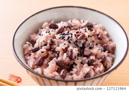 Red rice  127111964