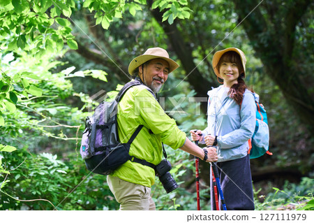 健行、健行、老年、散步、爬山 127111979