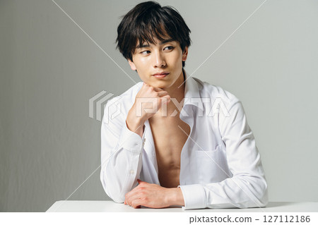 Men's beauty image for young men 127112186