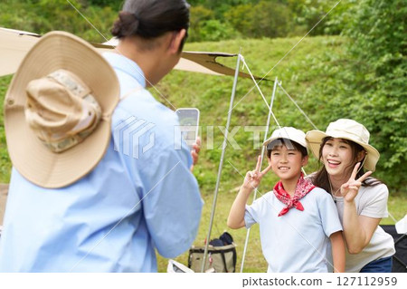 Capture your outdoor memories on your smartphone Capture your outdoor memories on your smartphone 127112959