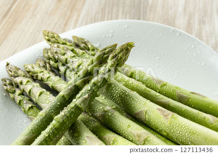 新鮮美味的綠蘆筍 新鮮美味的綠蘆筍 127113436