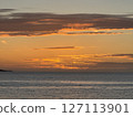日落後餘韻悠長，深邃的天空與大海和諧共存 127113901