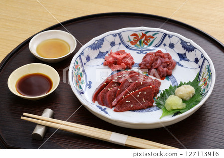 鮭魚鞘鯊心刺身 127113916