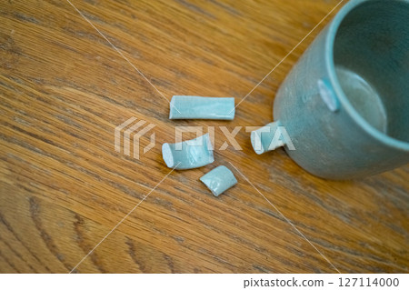 杯子的把手壞了 127114000