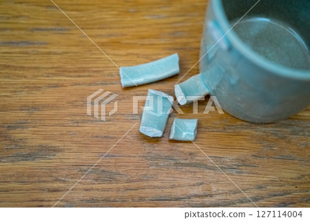 杯子的把手壞了 127114004