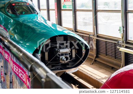 Tohoku Shinkansen Hayabusa and Komachi coupling and uncoupling Tohoku Shinkansen Hayabusa and Komachi coupling and uncoupling 127114581