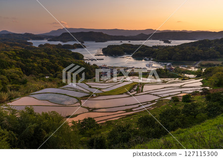 <Saga Prefecture> Rice terraces in Oura and rural scenery overlooking Imari Bay 127115300