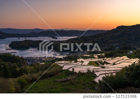 <Saga Prefecture> Rice terraces in Oura and rural scenery overlooking Imari Bay 127115306