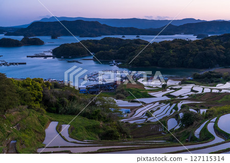<Saga Prefecture> Rice terraces in Oura and rural scenery overlooking Imari Bay 127115314