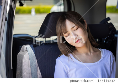 暈車的女人 127115842