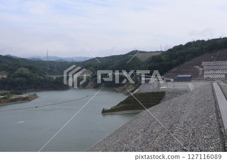 Scenery of the grounds of Daimonji Temple in Ibaraki, Osaka Prefecture 127116089