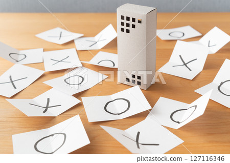 Buildings, Circles and Crosses, Condominium Management Association, Real Estate 127116346