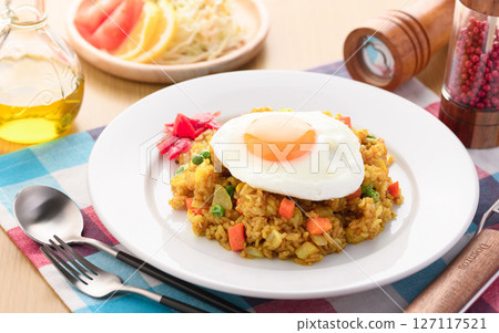 咖哩飯配煎蛋（乾咖哩） 127117521