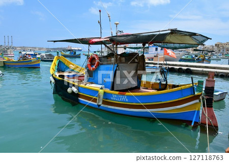 馬耳他共和國，馬耳他島，Marsaxlokk，五顏六色的漁船Lutz 127118763
