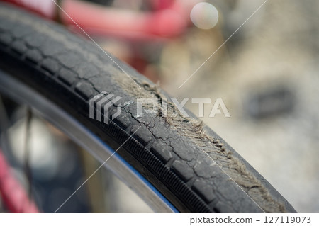 自行車輪胎漏氣 127119073