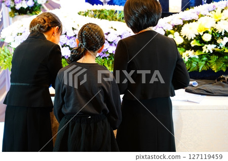 面對死者的倖存者 127119459