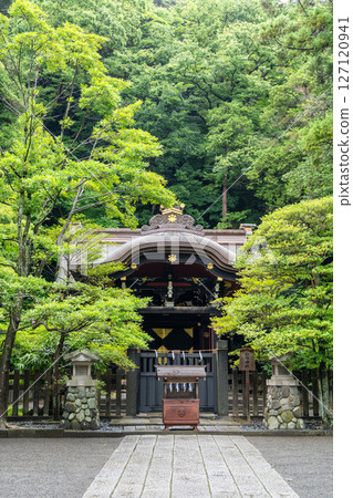 Shirahata Shrine at Tsurugaoka Hachiman-gu in Kamakura, Japan 127120941
