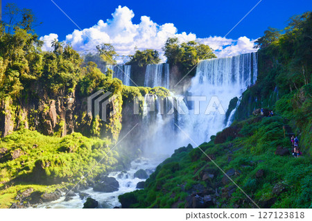世界遺產伊瓜蘇瀑布和雲層的壯麗景色 127123818