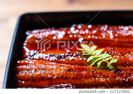 [Food ingredients] Delicious-looking unaju [Nagano Prefecture] 127123902