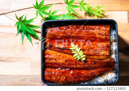 [Food ingredients] Delicious-looking unaju [Nagano Prefecture] 127123903