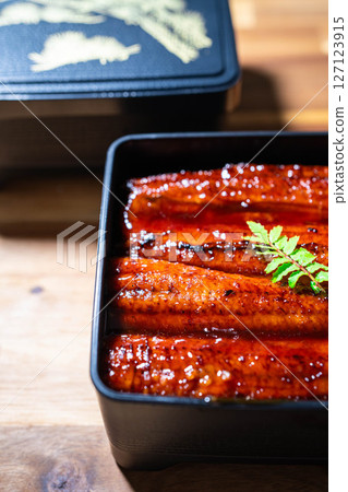 [Food ingredients] Delicious-looking unaju [Nagano Prefecture] 127123915