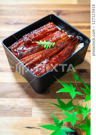 [Food ingredients] Delicious-looking unaju [Nagano Prefecture] 127123918