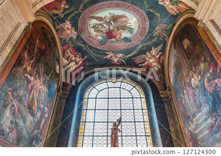 Saint-sulpice church, lateral chapel, Paris, France 127124300