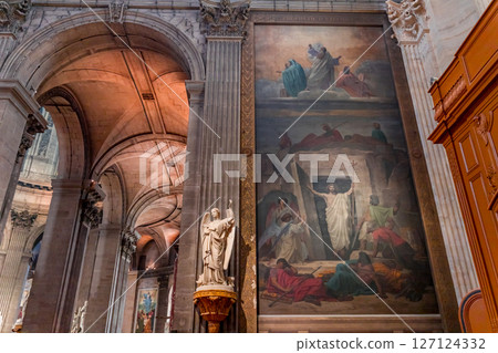 Saint-sulpice church, lateral chapel, Paris, France 127124332