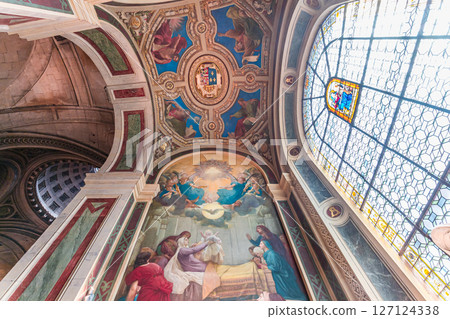 Saint-sulpice church, lateral chapel, Paris, France 127124338