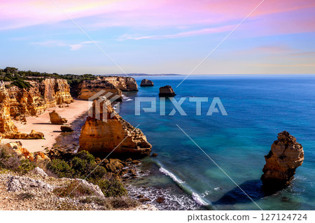Marinha beach, Algarve, Portugal 127124724