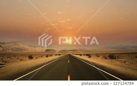 road lines in death valley, california, usa 127124784