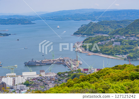 （長崎縣）從弓張岳瞭望台眺望佐世保港 127125242