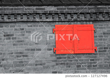 磚和紅門 127127496