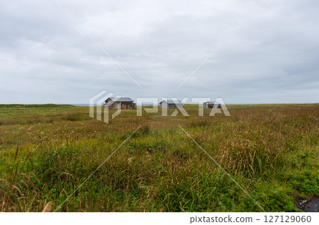 These three guardhouses look just like the houses in the story of the Three Little Pigs. They are located along Hamanasu Road, heading towards Lake Furen, in Hashirikotan, Betsukai Town. These three guardhouses look just like the houses in the story of the Three Little Pigs. They are located along Hamanasu Road, heading towards Lake Furen, in Hashirikotan, Betsukai Town. 127129060