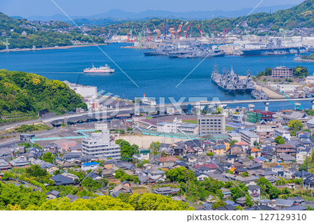 （長崎縣）佐世保港及街道景觀 127129310