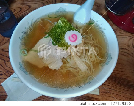 Thin, curly noodles and a light soy sauce-flavored soup are the characteristics... "Chuka Soba" is a favorite taste of Yonezawa residents Thin, curly noodles and a light soy sauce-flavored soup are the characteristics... "Chuka Soba" is a favorite taste of Yonezawa residents 127129390