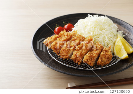 Pork loin cutlet 127130690