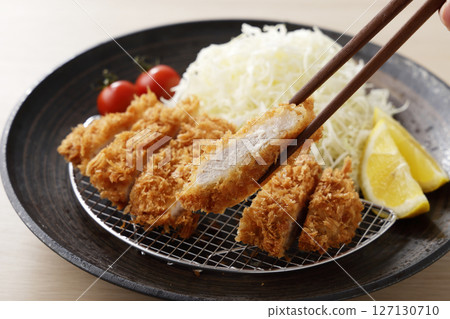 Pork loin cutlet 127130710