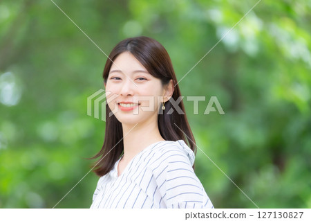 Female fresh green 127130827