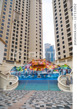 Dubai, UAE - September 27, 2024, Stunning Artistic Murals on Dubai's Building Facades: A Colorful Urban Canvas of Creativity. Editorial 127131852