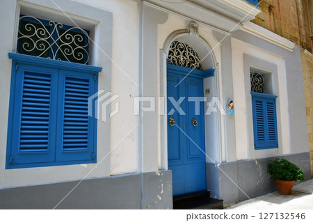 馬耳他共和國，馬耳他島，三座城市，維托里奧薩，科拉基奧區街景，門窗 127132546