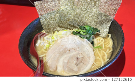 Family ramen 127132610