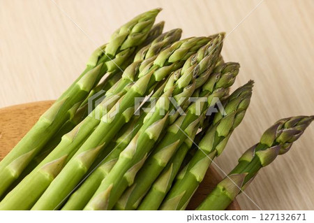 Asparagus  127132671